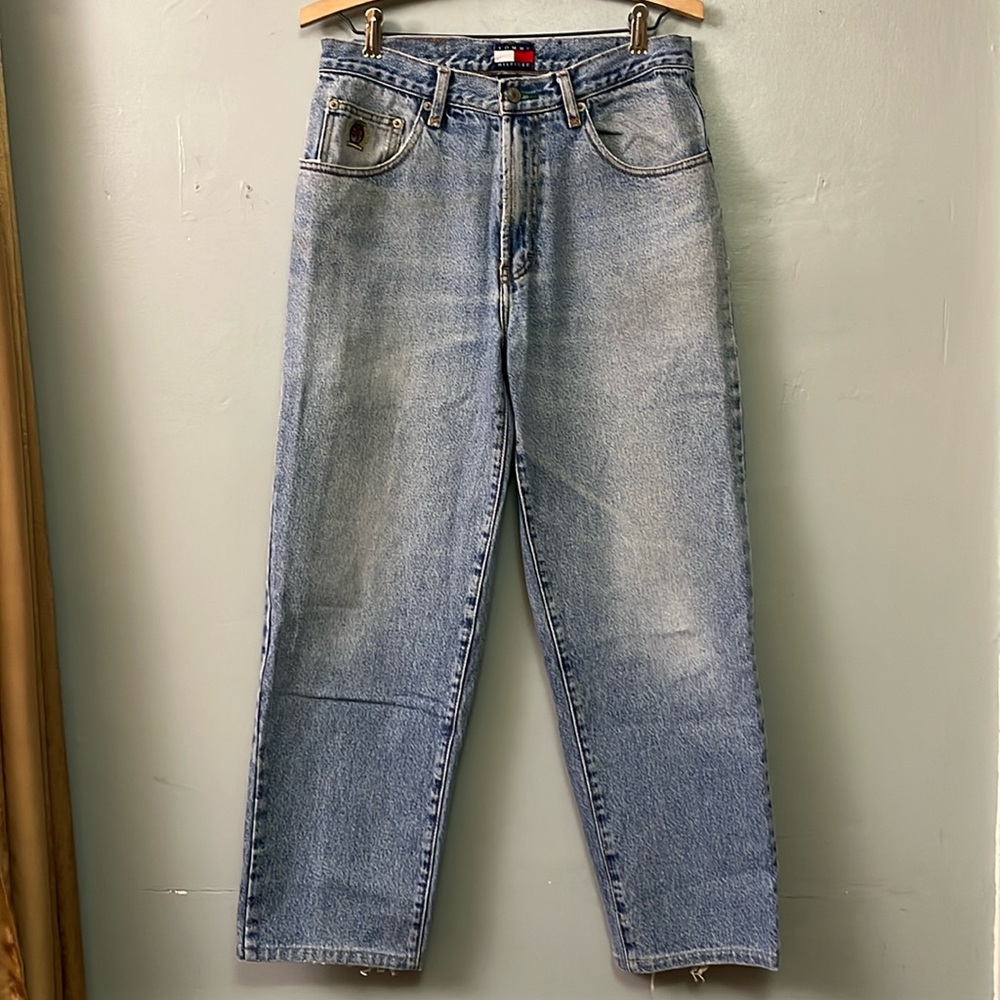 Vintage 1990’s Tommy Hilfiger Light Wash Barrel Leg Jeans